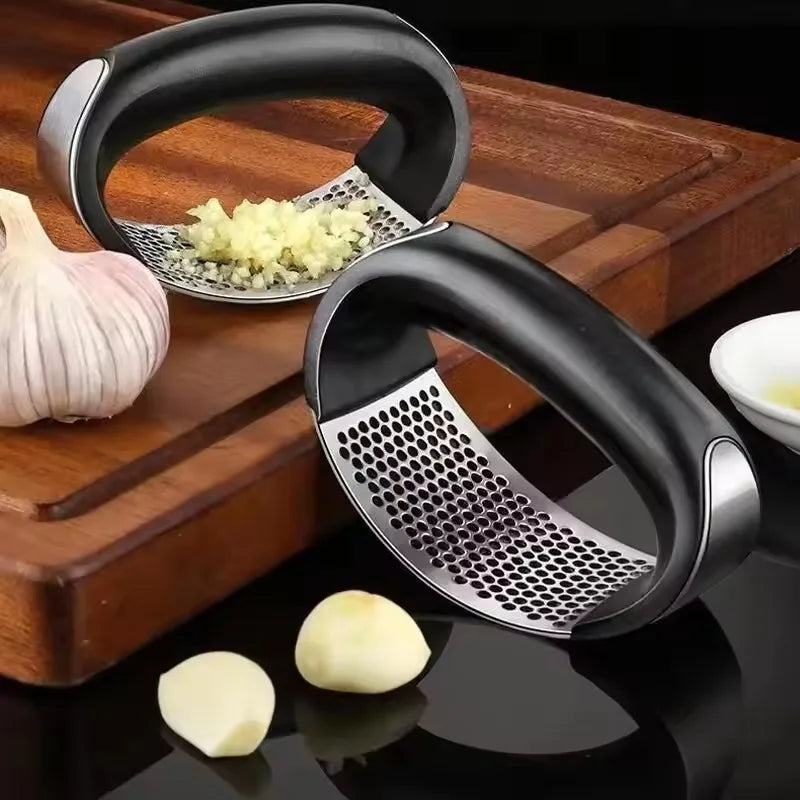 Stainless Steel Garlic Press Rocker - Easy-Squeeze Garlic Mincer & Kitchen Tool